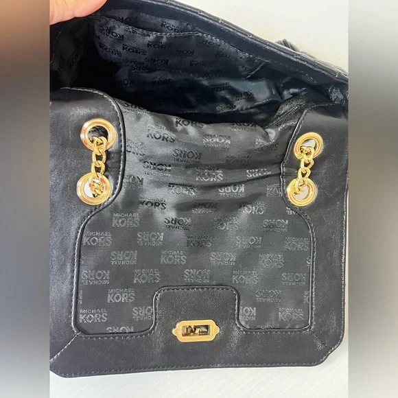 Michael Kors Vivianne Black Quilted Leather on chain Bag